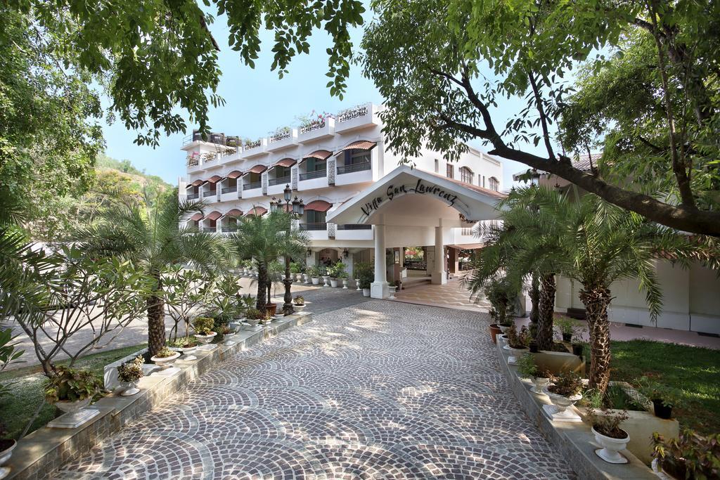 Villa San Lawrenz Lonavala Exterior photo