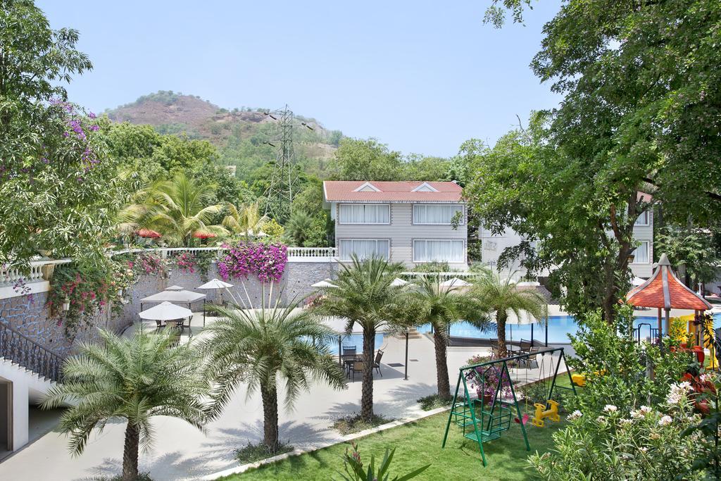 Villa San Lawrenz Lonavala Exterior photo